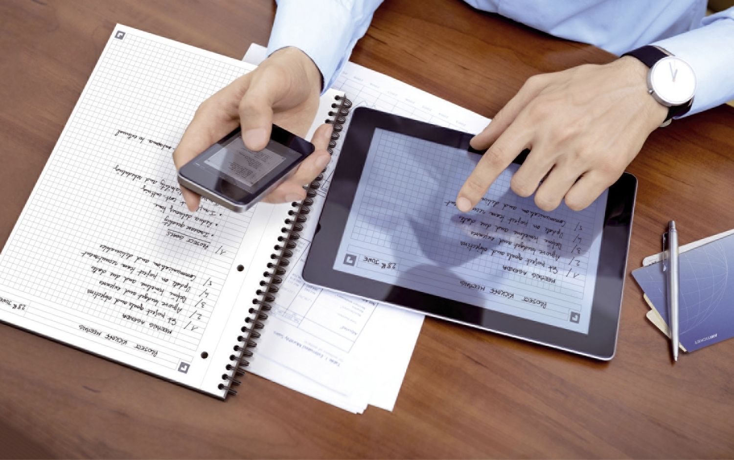 Meetingbook Connect - 2:1 Collegeblock und Gummizugmappe, B5, kariert, 80 Blatt, 4 Eckmarkierungen zum scannen Meetingbook Connect - 2:1 Collegeblock und Gummizugmappe, B5, kariert, 80 Blatt, 4 Eckmarkierungen zum scannen