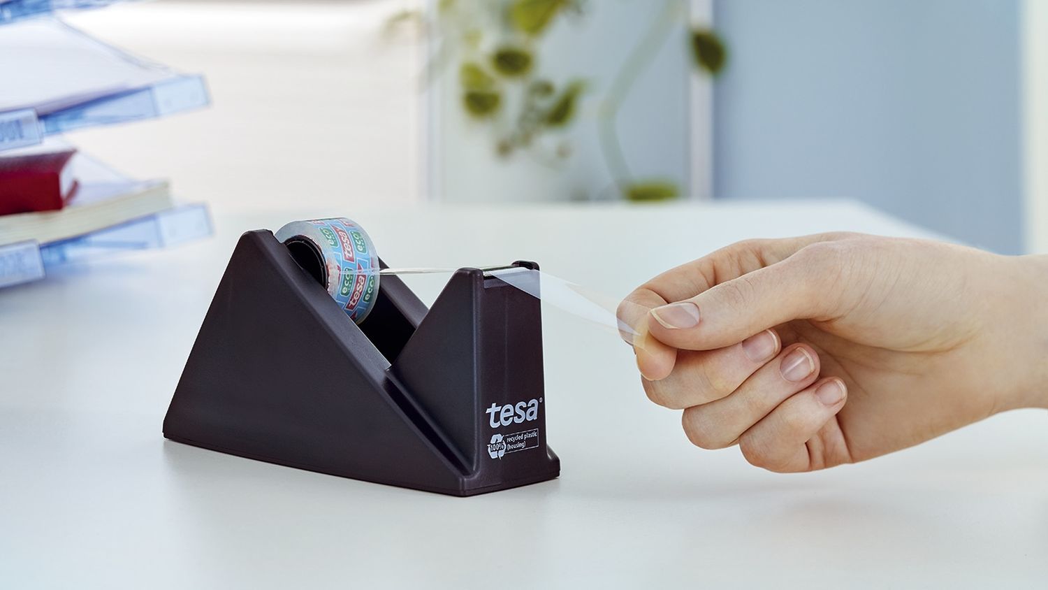 Tischabroller Easy Cut® Economy - für Rollen bis 33 m x 19 mm, gefüllt, schwarz Tischabroller Easy Cut® Economy - für Rollen bis 33 m x 19 mm, gefüllt, schwarz