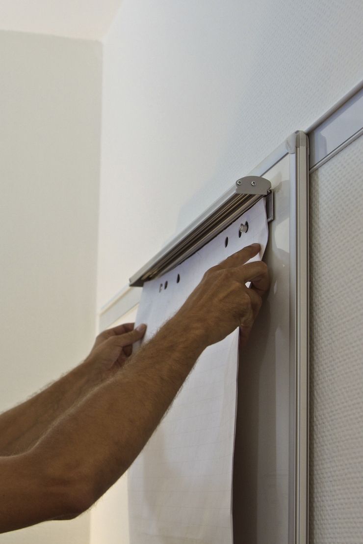 Flipchart-Blockhalter - 70 x 5,5 cm, magnetisch, silber Flipchart-Blockhalter - 70 x 5,5 cm, magnetisch, silber
