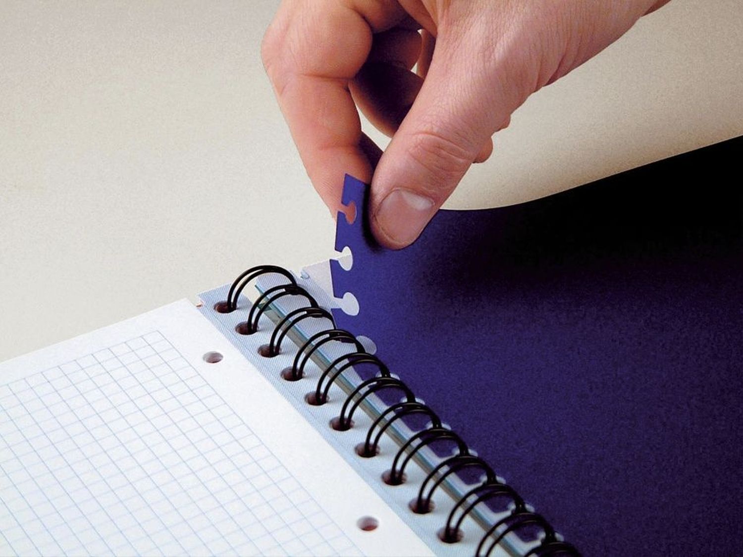 Office European Book - A5+, 5mm kariert, 100 Blatt, sortiert Office European Book - A5+, 5mm kariert, 100 Blatt, sortiert