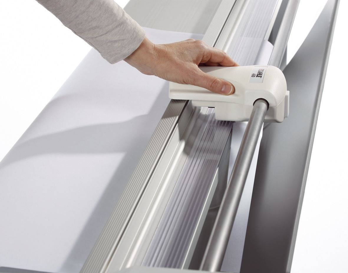 Rollen-Schneidemaschine 450 - Schnittlänge 1500 mm, inkl. Untergestell und Auffangwanne Rollen-Schneidemaschine 450 - Schnittlänge 1500 mm, inkl. Untergestell und Auffangwanne