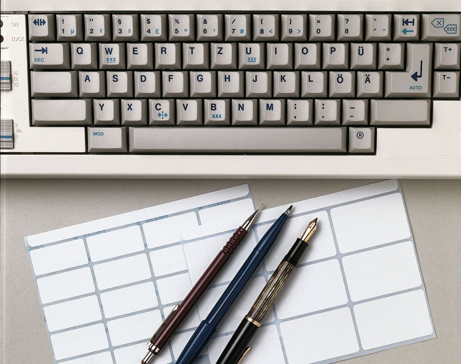 2310 Vielzwecketiketten - weiß, 8x12 mm, matt, 3840 Stück