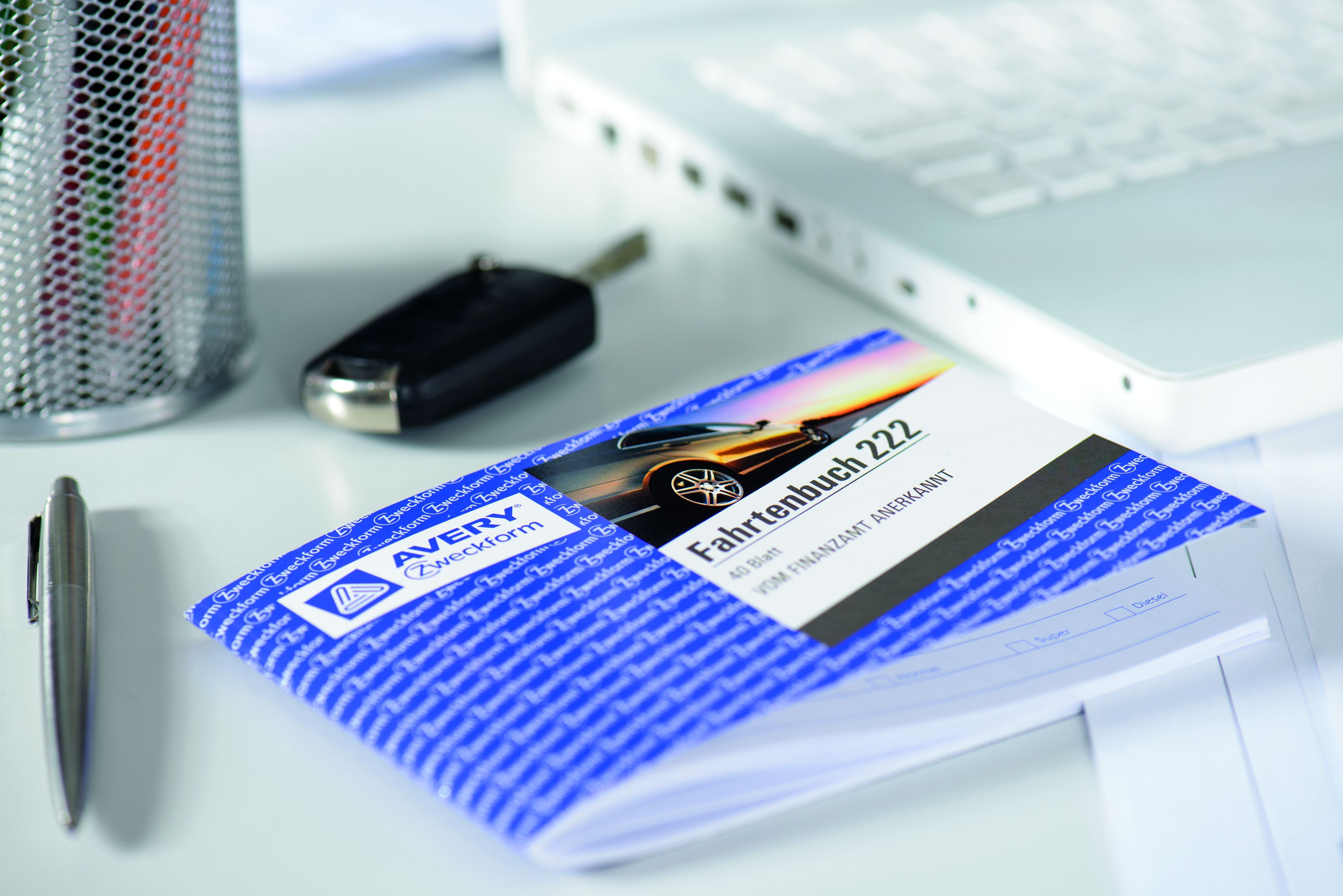 222 Fahrtenbuch - A6 quer, steuerlicher km-Nachweis, 40 Blatt, weiß 222 Fahrtenbuch - A6 quer, steuerlicher km-Nachweis, 40 Blatt, weiß