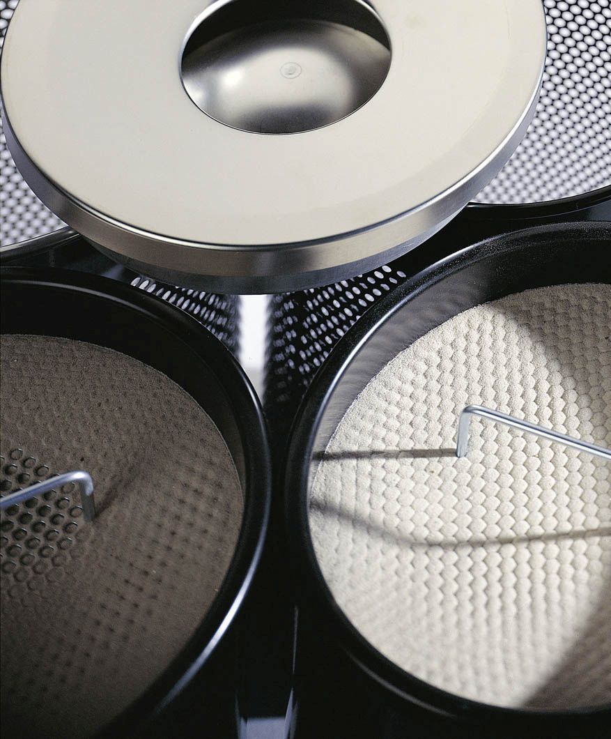 Papierkorb mit Ascher METALL - Ø260 x 620 mm, 17 l, silber metallic Papierkorb mit Ascher METALL - Ø260 x 620 mm, 17 l, silber metallic